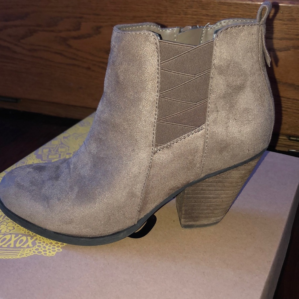 Booties - Picture 2 of 4